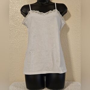 Mix&Co Lrg White Cami with Lace neck line
